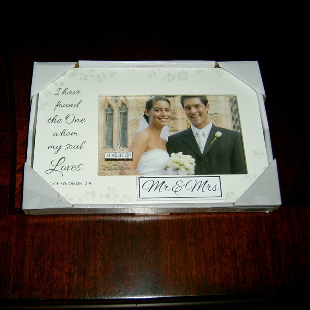 Malden Mr & Mrs Wedding Song of Solomon 3:4 Picture Frame, NWOT